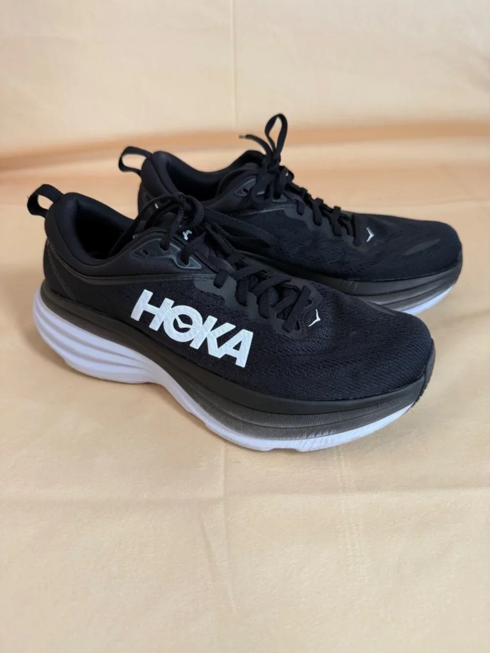 Hoka One One Womens Bondi 8 Black Running Shoes Atheisure Workout Size 8.5 B